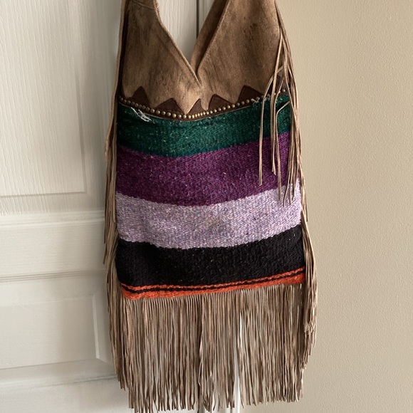 JOSE LUIS Serape Suede Fringe Crossbody - Picture 4 of 8